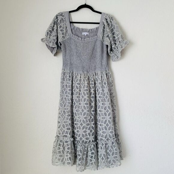 Ivy City Dress Women L Gray Floral Smocked Midi Puff Sleeve Mommy Cottage Boho - Picture 4 of 13